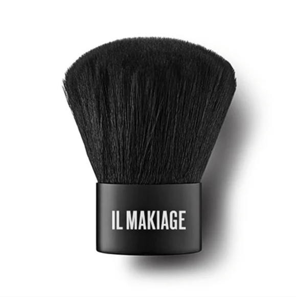 IL MAKIAGE Other - IL MAKIAGE NIB Black Kabuki Brush